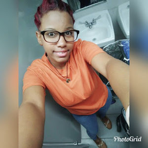 Meet your Posher, Divina